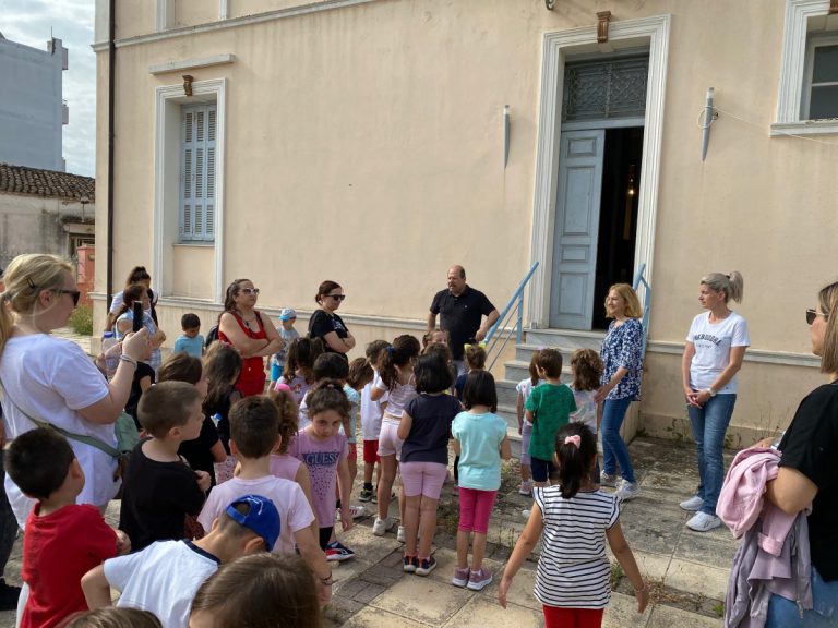 Αμαλιάδα: Εφημερίδες και δημοσιογραφία εντυπωσίασαν τα παιδιά!