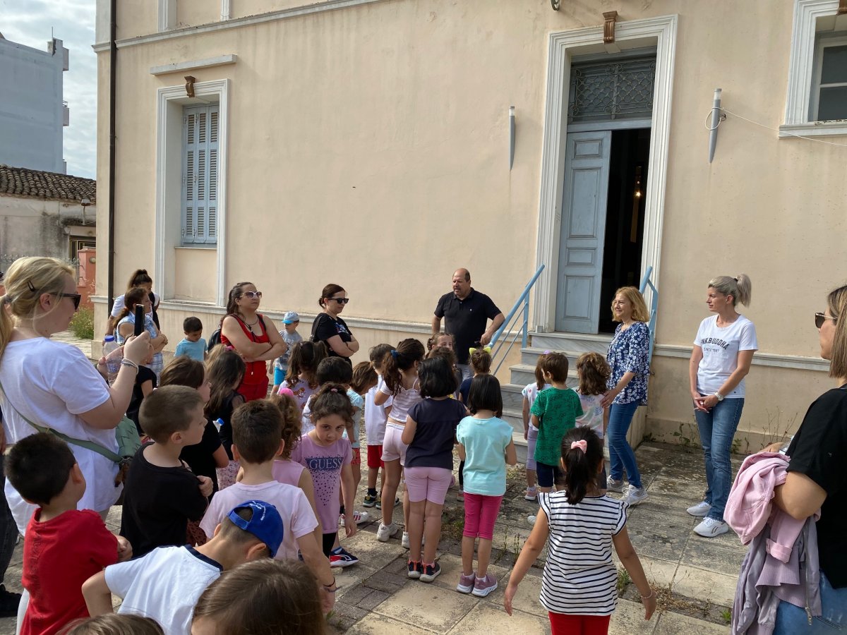 Αμαλιάδα: Εφημερίδες και δημοσιογραφία εντυπωσίασαν τα παιδιά!