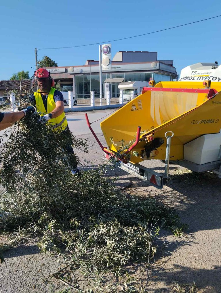 Πύργος: Tέθηκε σε λειτουργία ο κλαδοτεμαχιστής του δήμου (pics)