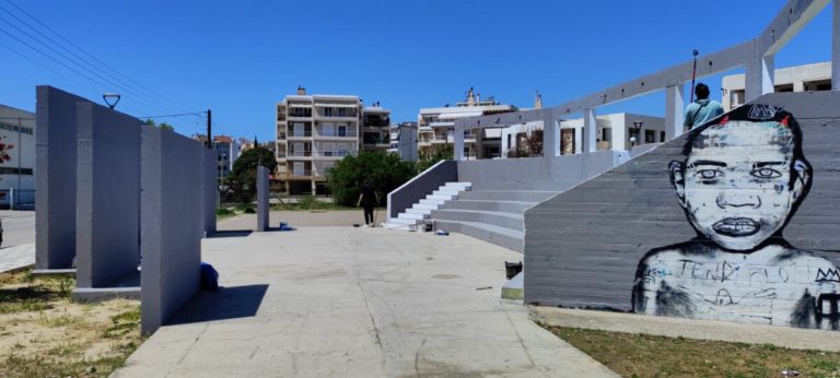 Πύργος: Φρεσκάρισμα στο μικρό θεατράκι του αθλητικού κέντρου της Αγίας Βαρβάρας