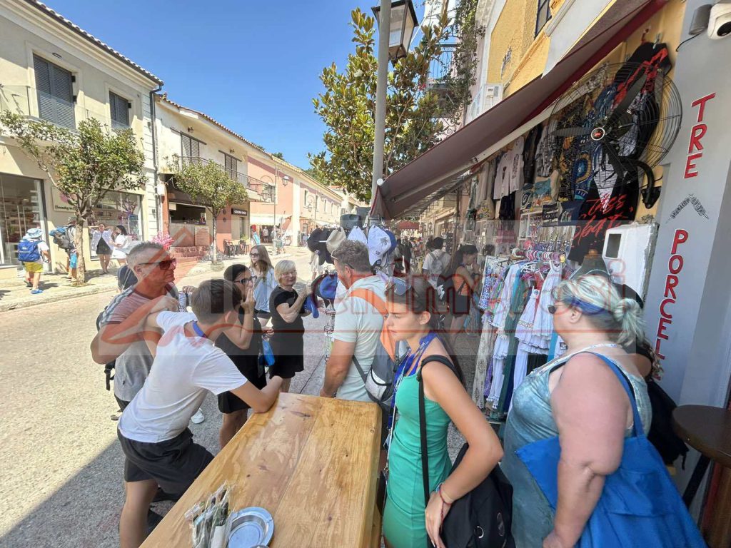 KATAKOL_5_touristes