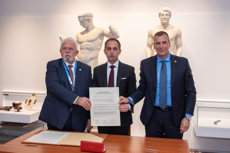 ypografi_ekexeirias_mouseio_syxronwn_olympia1