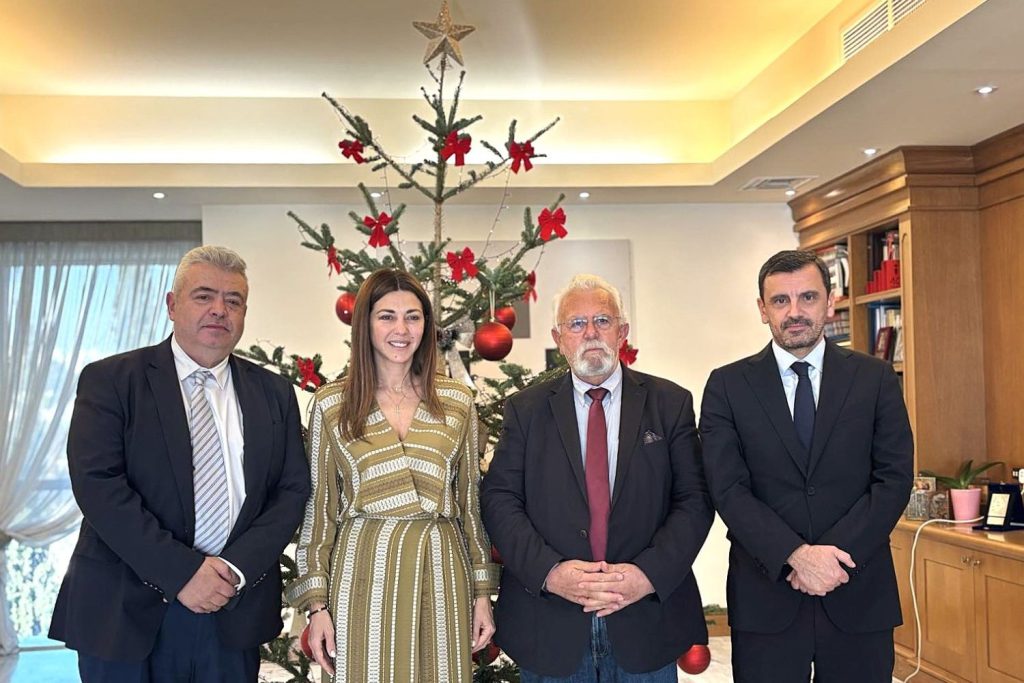 SYNANTHSH-ME-ZAXARAKH