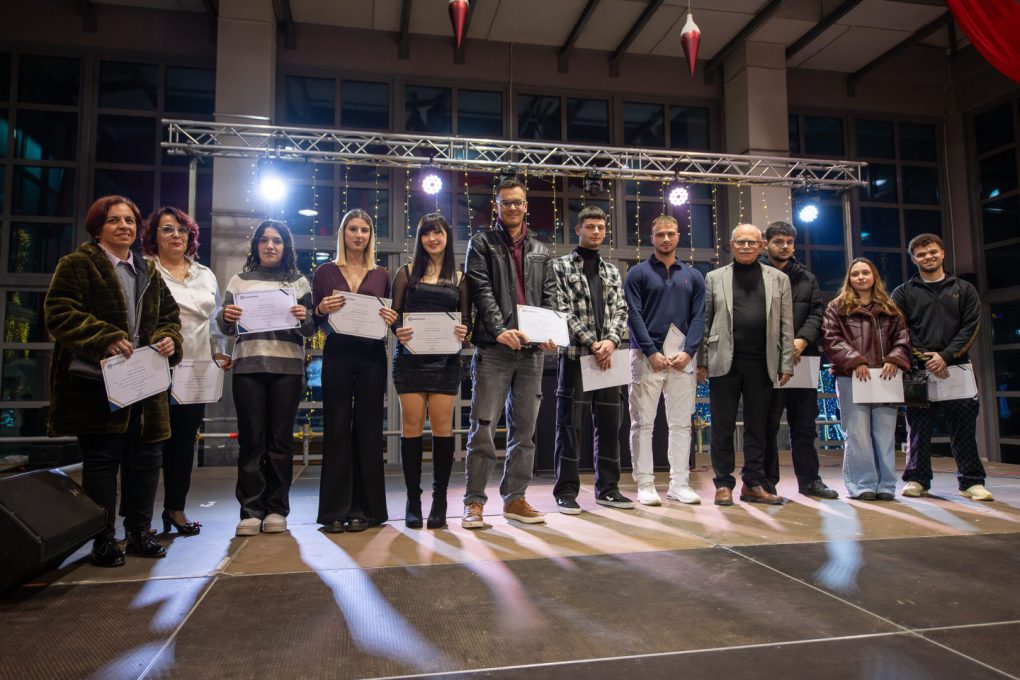 neoi-foitites_pyrgos