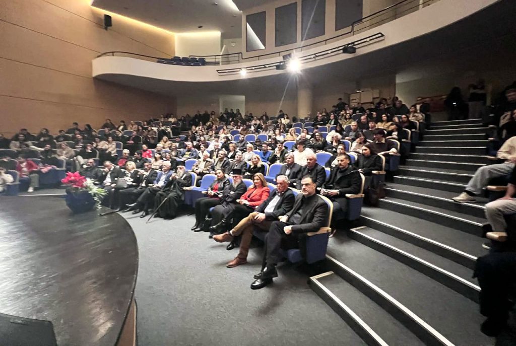 01_EPAINOI-NEOI-FOITHTES