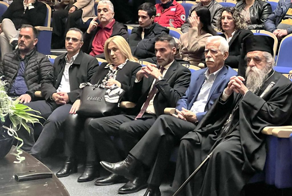 09_EPAINOI-NEOI-FOITHTES